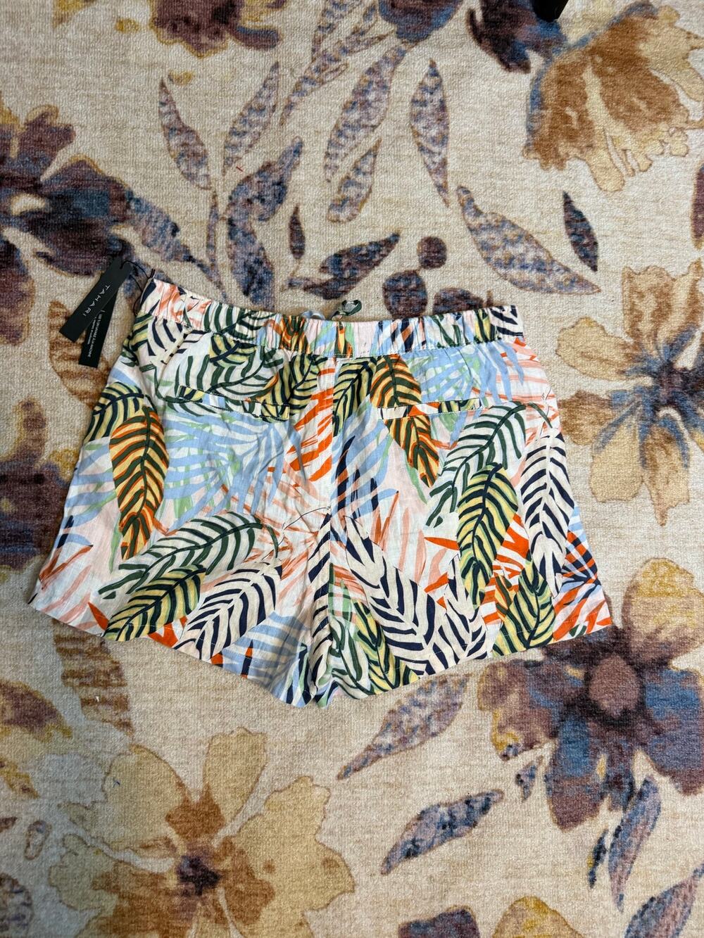NWT Tahari 100% Linen Tropical Palm Leaf Drawstring Shorts Women’s XL Pockets